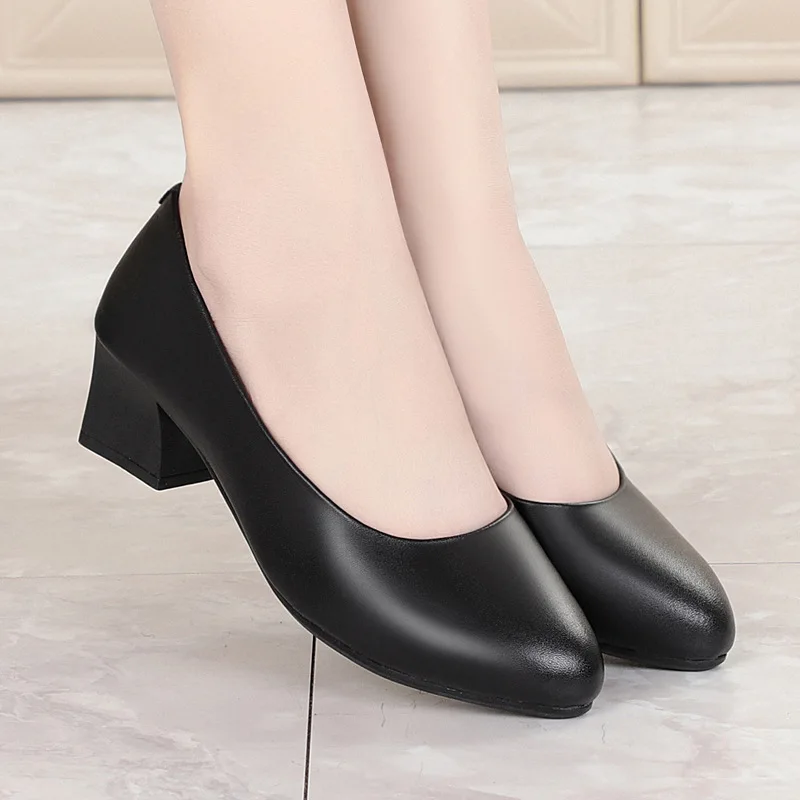 Spring And Autumn New Style Genuine Leather Soft Bottom Mom Shoes Semi-high Heeled Low-Cut WOMEN'S Shoes Black And White with Pa
Spring And Autumn New Style Genuine Leather Soft Bottom Mom Shoes Semi-high Heeled Low-Cut WOMEN'S Shoes Black And White with Pa