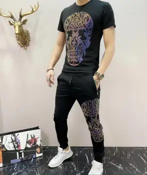 Europe style 2020 summer fashion top quality O net red casual men's short sleeve suit hot drilling skull design tracksuit
Europe style 2020 summer fashion top quality O net red casual men's short sleeve suit hot drilling skull design tracksuit