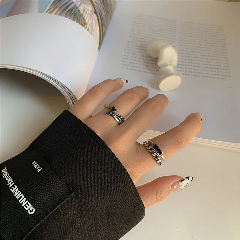 Hip-hop Cold Wind Trend Street Ring Open Finger Rings Buckle Joint Ring Tail Ring for Women Men
Hip-hop Cold Wind Trend Street Ring Open Finger Rings Buckle Joint Ring Tail Ring for Women Men