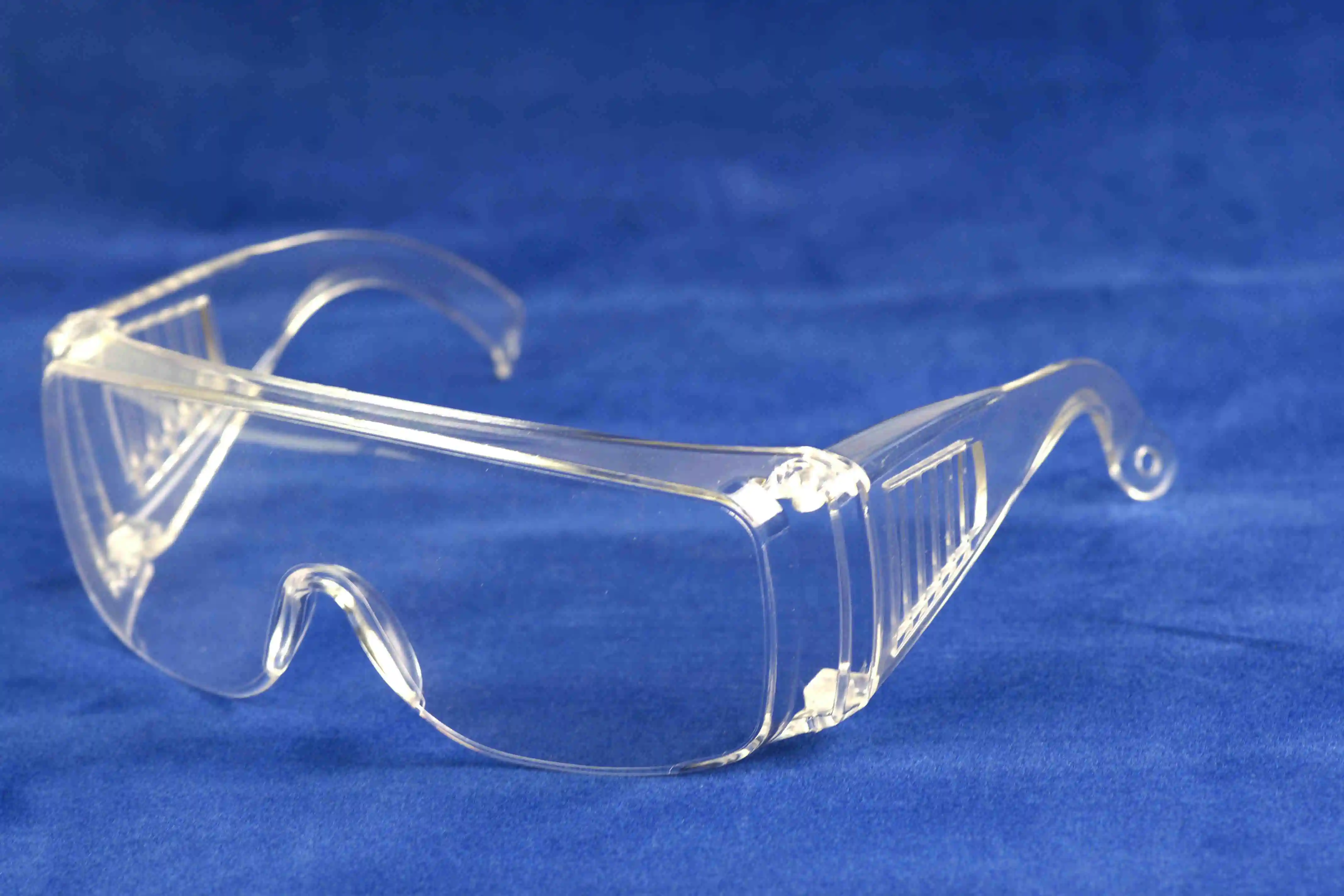 1pcs All in one durable transparent lab protective glasses riding wind dustproof rain impact splash proof eye goggles no fatigue
1pcs All in one durable transparent lab protective glasses riding wind dustproof rain impact splash proof eye goggles no fatigue