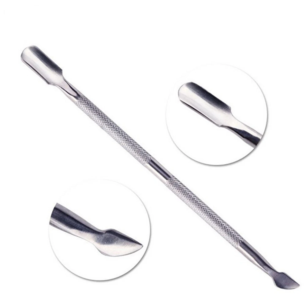Ciseaux et outils pousse cuticules Ciseaux et outils pousse cuticules