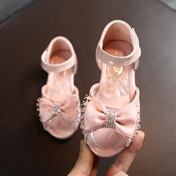 Kids Girl Sandals Summer Children Sandals Fashion Shiny Bowknot Girls Pricness Shoes Sandals For Girls Ddancing Shoes size 22-31 
Kids Girl Sandals Summer Children Sandals Fashion Shiny Bowknot Girls Pricness Shoes Sandals For Girls Ddancing Shoes size 22-31