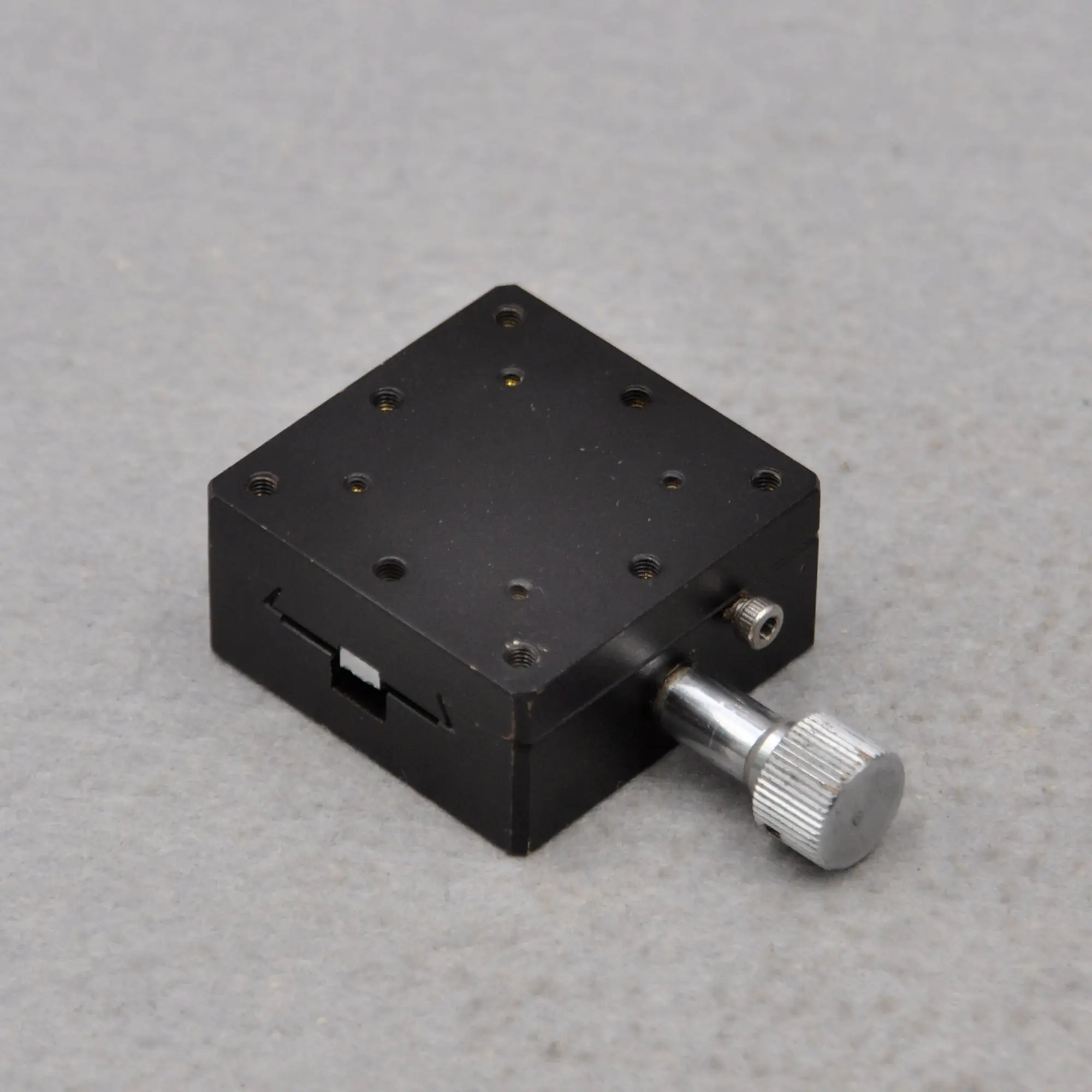 SURUGA SEIKI X-axis two-dimensional B05-31 manual high-precision fine-tuning displacement slide X-axis optical table copper
SURUGA SEIKI X-axis two-dimensional B05-31 manual high-precision fine-tuning displacement slide X-axis optical table copper