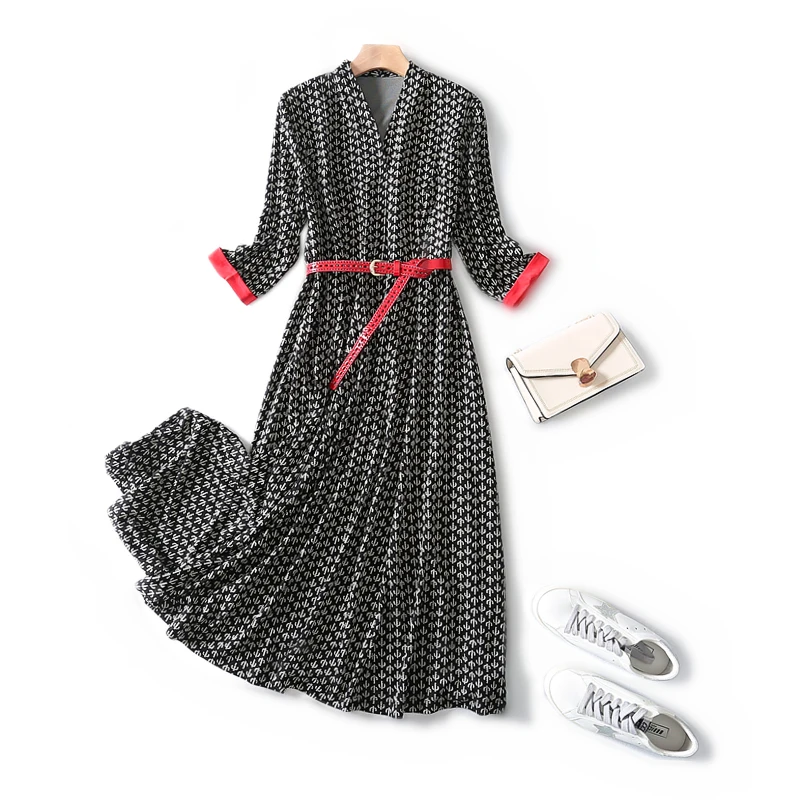 Simple And Retro Temperament High Waist Pu Belt Over Knee Long Stretch Large Swing Type Elegant Women Dress Autumn And Winter
Simple And Retro Temperament High Waist Pu Belt Over Knee Long Stretch Large Swing Type Elegant Women Dress Autumn And Winter