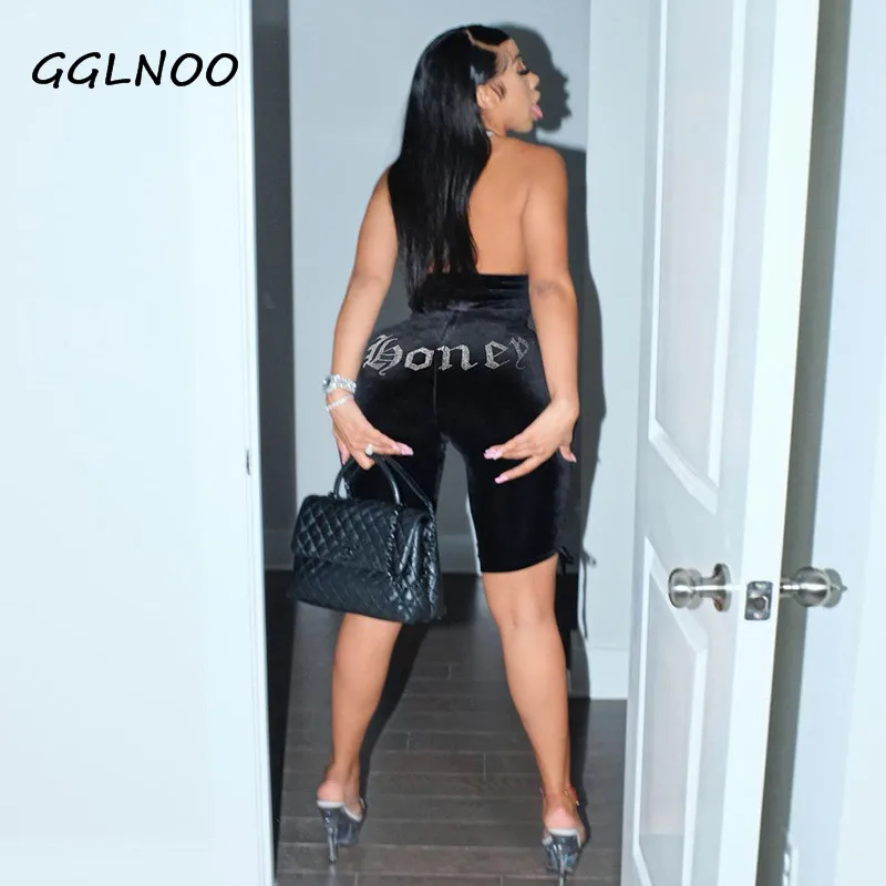 GGLNOO Rhinestone Velvet Cut Out Halter Rompers Backless Drawstring Bodycon Biker Playsuits Shorts Black Letter Print Sporty
GGLNOO Rhinestone Velvet Cut Out Halter Rompers Backless Drawstring Bodycon Biker Playsuits Shorts Black Letter Print Sporty