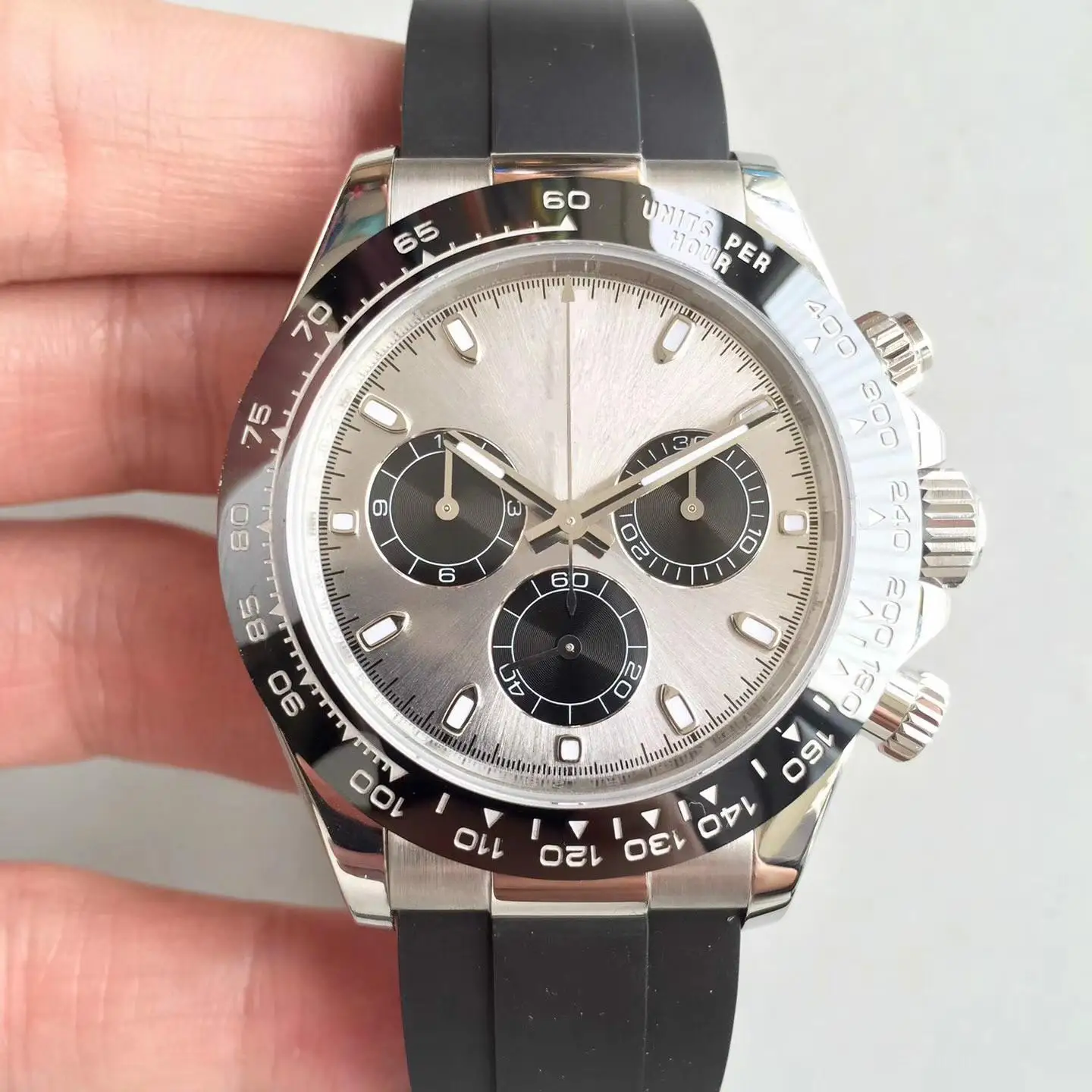 High quality luxury watch, rubber strap, sapphire crystal, automatic, factory U1
High quality luxury watch, rubber strap, sapphire crystal, automatic, factory U1