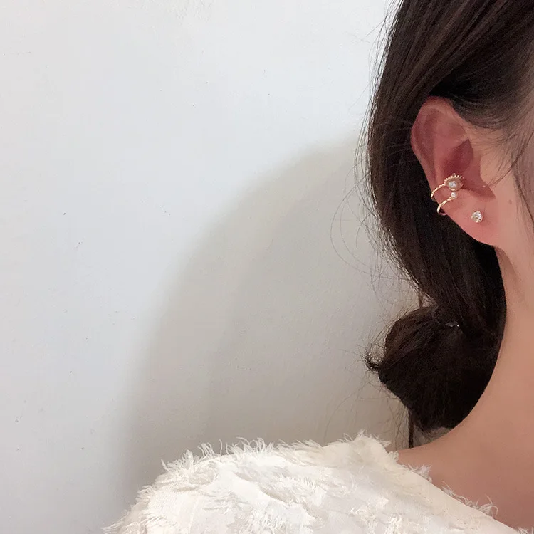 S925 Silver Fashion Curved Crystal Stud Earrings for Women Irregular Pearl Semicircle Small Earring Girl Wedding Party Jewelry
S925 Silver Fashion Curved Crystal Stud Earrings for Women Irregular Pearl Semicircle Small Earring Girl Wedding Party Jewelry