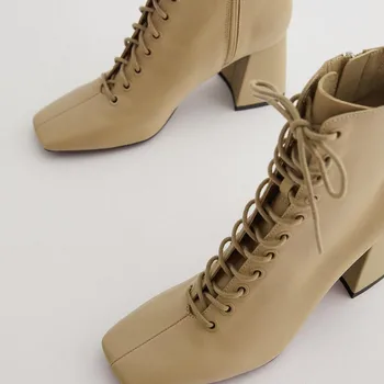 Women's autumn winter 2020 Fashion shoes high heel short boots brown thick heel Martin boots retro square toe short boots
Women's autumn winter 2020 Fashion shoes high heel short boots brown thick heel Martin boots retro square toe short boots