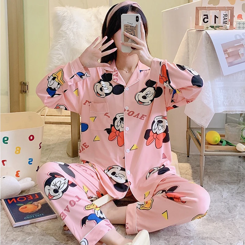 Disney Mickey Strawberry Bear Cartoon Pattern Ladies Pajamas Long Sleeve Lapel Spring Autumn Milk Silk Ladies Home Service Set
Disney Mickey Strawberry Bear Cartoon Pattern Ladies Pajamas Long Sleeve Lapel Spring Autumn Milk Silk Ladies Home Service Set