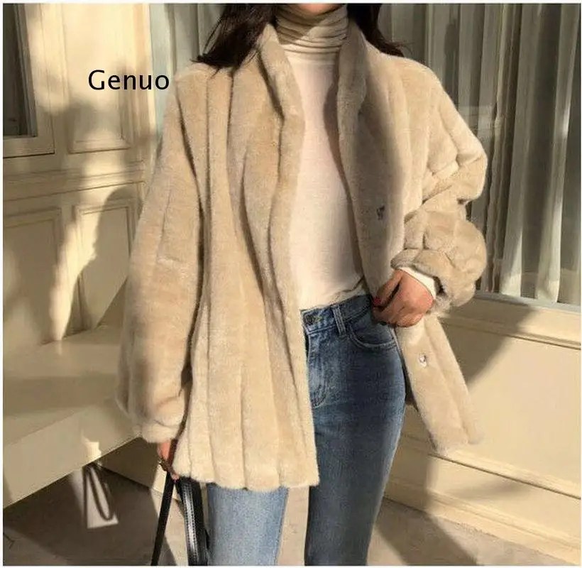 Женское пальто из искусственного меха, повседневные корейские белые толстые пушистые теплые куртки из искусственного кроличьего меха, Женские флисовые шубы с воротником-стойкой
Женское пальто из искусственного меха, повседневные корейские белые толстые пушистые теплые куртки из искусственного кроличьего меха, Женские флисовые шубы с воротником-стойкой