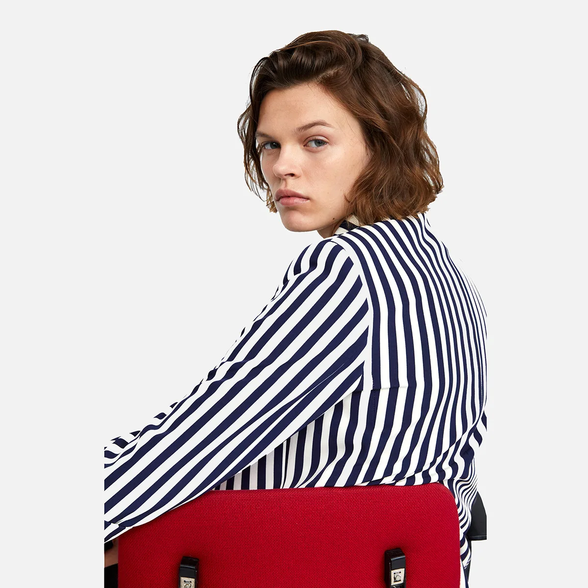 Haoduoyi Europe And America Casual Commuting Article Pattern Fold-down Collar Double Layer Crimping Imitation Pearl Cuff Long Sl
Haoduoyi Europe And America Casual Commuting Article Pattern Fold-down Collar Double Layer Crimping Imitation Pearl Cuff Long Sl
