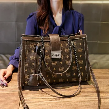 2020Spring New Women's Bags European and American Atmosphere Fashion Handbags Simple Wild Ladies Shoulder Bag Chain Big Bag Tide
2020Spring New Women's Bags European and American Atmosphere Fashion Handbags Simple Wild Ladies Shoulder Bag Chain Big Bag Tide