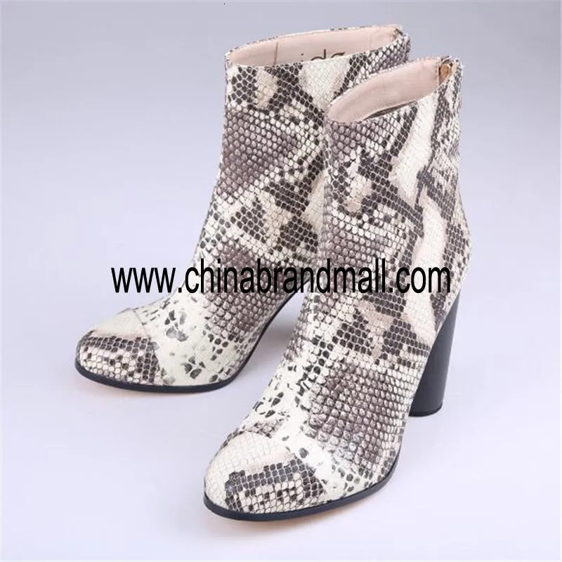 Sexy Leopard warm snow boots Thick heels winter boots With Fur women shoes warm ankle boots for women shoes woman High Heel
Sexy Leopard warm snow boots Thick heels winter boots With Fur women shoes warm ankle boots for women shoes woman High Heel