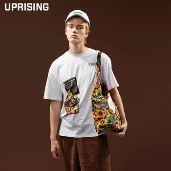 T-shirt fun graphic fashion new cotton short-sleeved O-neck T-shirt anime street fashion boy black and white two-color matching 
T-shirt fun graphic fashion new cotton short-sleeved O-neck T-shirt anime street fashion boy black and white two-color matching