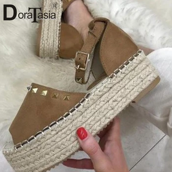 DORATASIA 35-43 Ins Hot Ladies Ankle Strap Sandals 2020 Casual Party Retro Sandals Women Fashion Rivet Summer Shoes Woman
DORATASIA 35-43 Ins Hot Ladies Ankle Strap Sandals 2020 Casual Party Retro Sandals Women Fashion Rivet Summer Shoes Woman