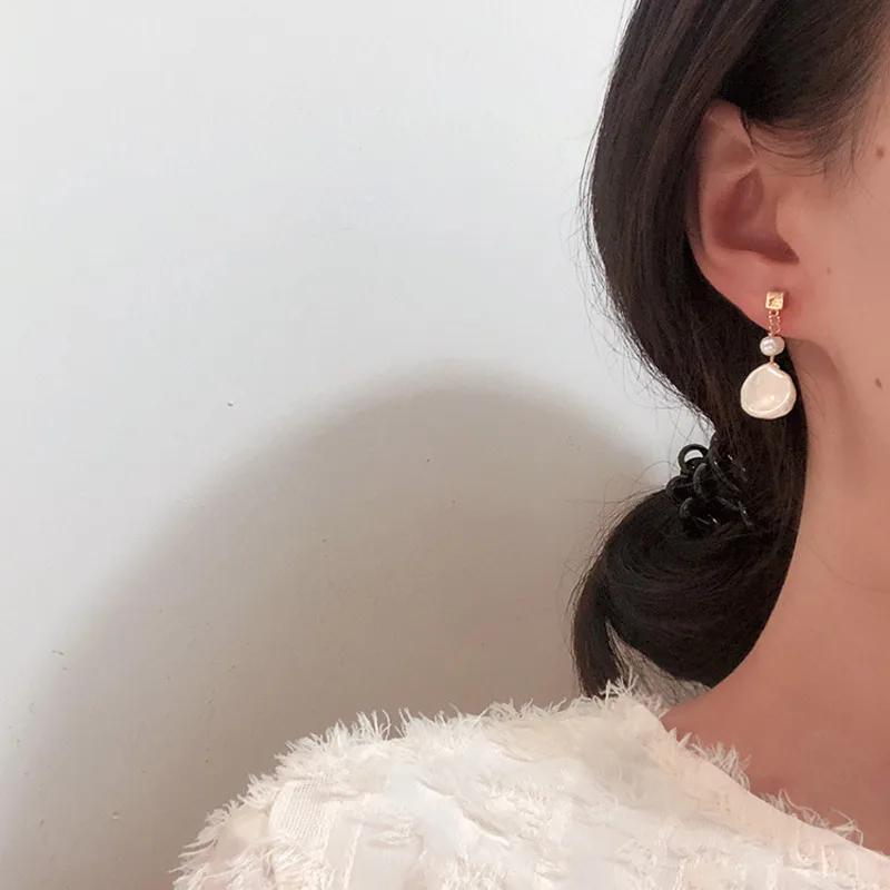 2019 Korea Design Metal Gold Geometric Irregular Circle Square Natural Freshwater Pearl Stud Earrings For Women Prevent Allergy
2019 Korea Design Metal Gold Geometric Irregular Circle Square Natural Freshwater Pearl Stud Earrings For Women Prevent Allergy