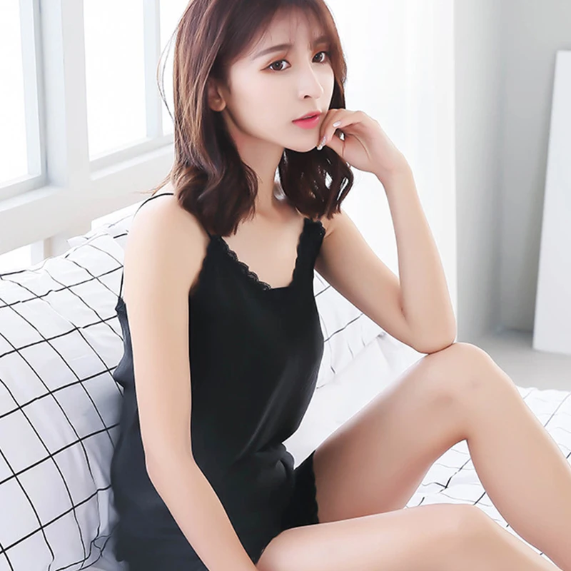 New Sleeveless V Neck Cami Satin Pajamas For Women Summer Solid Ruffle Hem Sleepwear Ladies Shorts Sexy Pajamas Set two-piece
New Sleeveless V Neck Cami Satin Pajamas For Women Summer Solid Ruffle Hem Sleepwear Ladies Shorts Sexy Pajamas Set two-piece