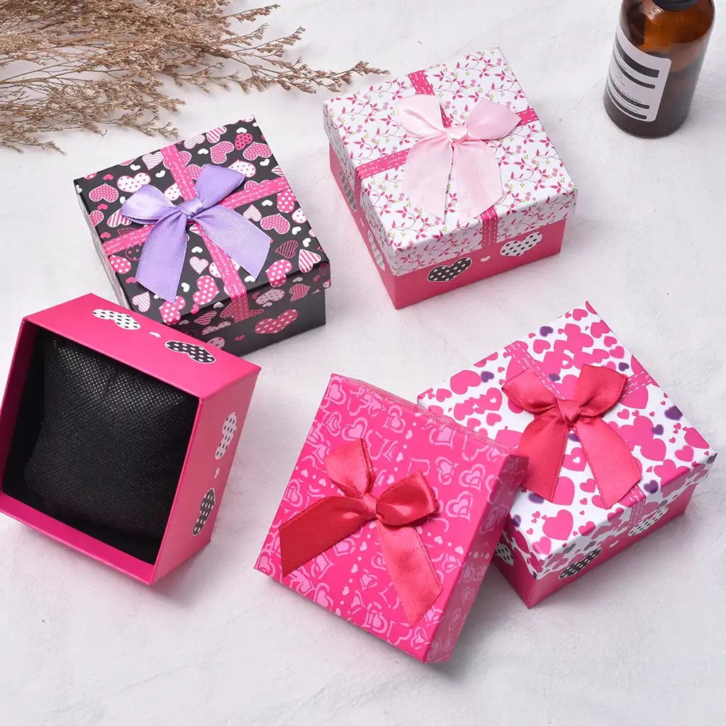square gift box, gift box, gift box, trinket box, black, pink