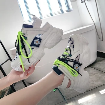 2020 Women Chunky Sandals Leather Designers Fashion Flower Platform Sandal Lace Up Gladiator Beach Casual Shoes For Woman Summer
2020 Women Chunky Sandals Leather Designers Fashion Flower Platform Sandal Lace Up Gladiator Beach Casual Shoes For Woman Summer