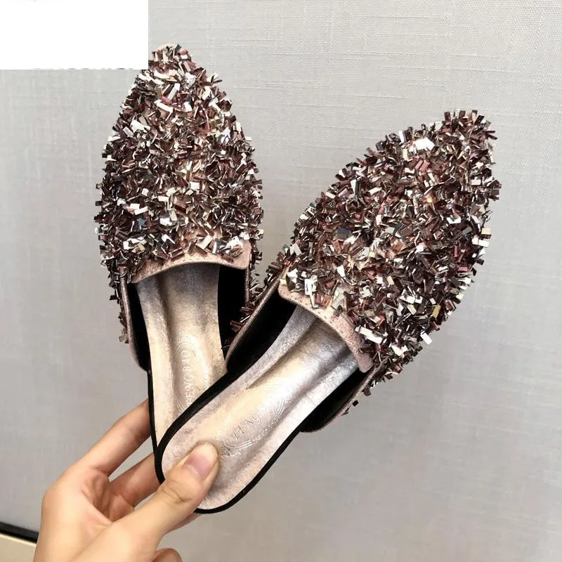 2020 Women Slippers Pointed Toe Crystal Flip Flops Female Women Slippers Pointed Toe Lady Outside shoes Slides Woman Slipper
2020 Women Slippers Pointed Toe Crystal Flip Flops Female Women Slippers Pointed Toe Lady Outside shoes Slides Woman Slipper