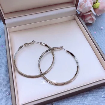 Free Shipping Big Hoop Earrings Sexy Earring Accessories Fashion Exaggerated Hoop Ear Loop Smooth Circle for Women Girl Jewelry
Free Shipping Big Hoop Earrings Sexy Earring Accessories Fashion Exaggerated Hoop Ear Loop Smooth Circle for Women Girl Jewelry