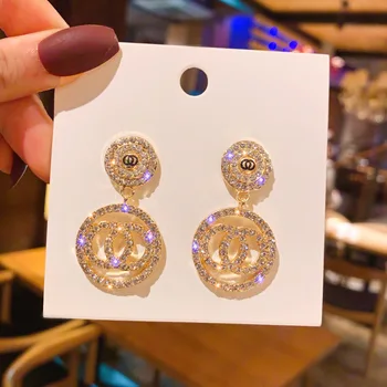 Fashion Three Circles Pearl Crystal Studs Earring Elegant Ear Studs Temperament Long Pendant Earring for Women New
Fashion Three Circles Pearl Crystal Studs Earring Elegant Ear Studs Temperament Long Pendant Earring for Women New