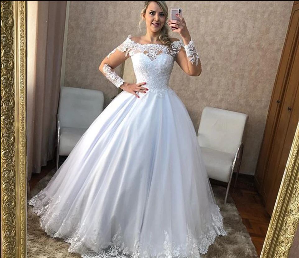 Vestido De Noiva new ball gown wedding dresses off the shoulder long sleeve lace appliques fashion bride gowns court train
Vestido De Noiva new ball gown wedding dresses off the shoulder long sleeve lace appliques fashion bride gowns court train