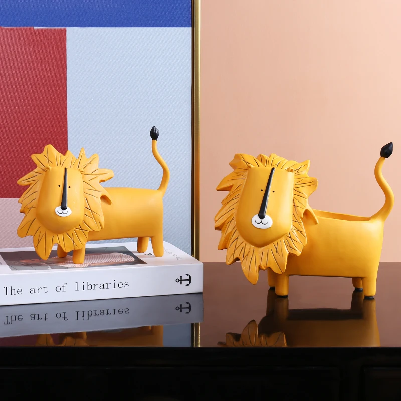 

Cute yellow little lion resin decorative sculpture African animal statue home desktop art ornaments With pen holder function