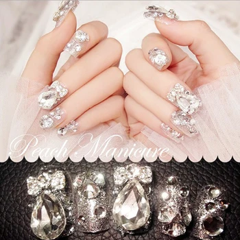 24Pcs /Set Luxury Shiny Rhinestone Fake Nails Transparent Glitter Crown Design Nail Art Full Short Fake Nail Decoration Tools
24Pcs /Set Luxury Shiny Rhinestone Fake Nails Transparent Glitter Crown Design Nail Art Full Short Fake Nail Decoration Tools