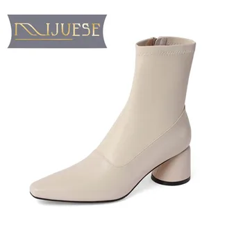 MLJUESE 2021 women Ankle boots Cow leather Winter short plush Square Toe Zipper High heels female boots size 40
MLJUESE 2021 women Ankle boots Cow leather Winter short plush Square Toe Zipper High heels female boots size 40
