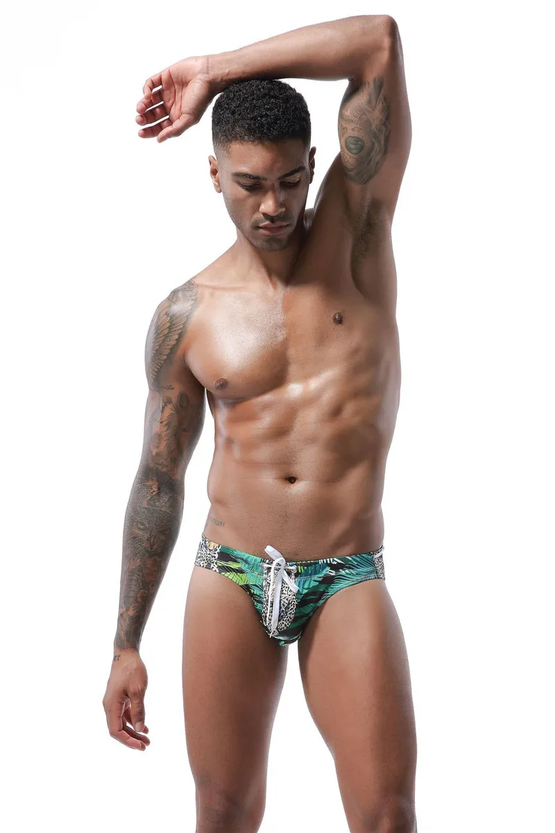 Low Waist Swimwear Briefs Men Printing Swimsuit Triangle mens swim trunks String Swimsuits Sexy short sport homme Brave Person
Low Waist Swimwear Briefs Men Printing Swimsuit Triangle mens swim trunks String Swimsuits Sexy short sport homme Brave Person