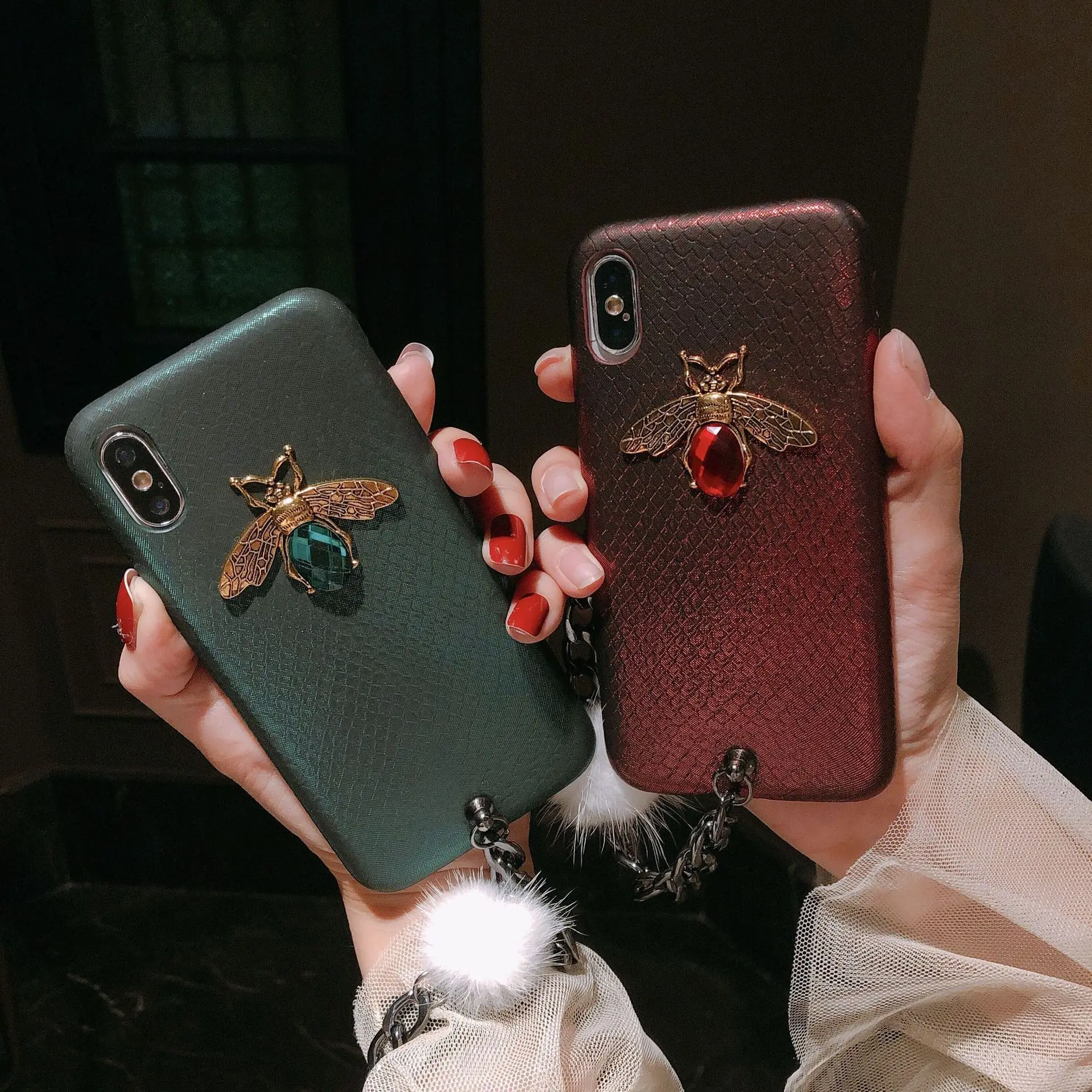 case for iPhone 11 XR 7 8 11 Pro Max X XS Max Plus 6 6s cover gemstone bee with bracelet 
case for iPhone 11 XR 7 8 11 Pro Max X XS Max Plus 6 6s cover gemstone bee with bracelet