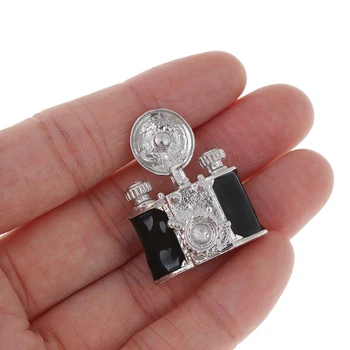 1:12 Mini Dollhouse Accessories Scene Retro Camera Pocket Model Store Collection Kids Toy For Dolls House Kitchenware
1:12 Mini Dollhouse Accessories Scene Retro Camera Pocket Model Store Collection Kids Toy For Dolls House Kitchenware