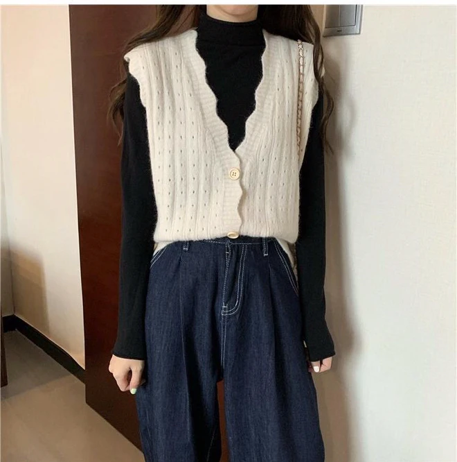 White New Autumn Women Knitted Top Loose coat Simple Short Cloth Fashion Korean lady Girls Waistcoat Sleeveless Sweater Vest
White New Autumn Women Knitted Top Loose coat Simple Short Cloth Fashion Korean lady Girls Waistcoat Sleeveless Sweater Vest