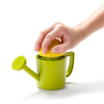 Duolvqi Manual Juicer Creative Lemon Fruits Juicer Watering Kettle Mini Oranges Watermelons Squeezed Tool accesorios de cocina
Duolvqi Manual Juicer Creative Lemon Fruits Juicer Watering Kettle Mini Oranges Watermelons Squeezed Tool accesorios de cocina