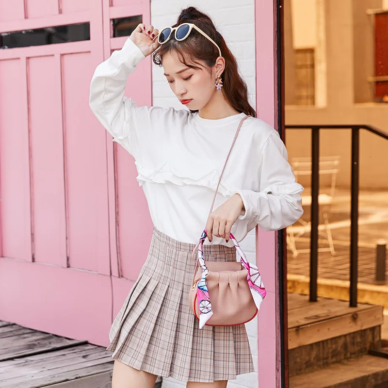 Small Bag 2019 Autumn Korean-style New Products Silk Scarves WOMEN'S Bag Shoulder Handbag Embossed Leather Folding Fan Small rou 
Small Bag 2019 Autumn Korean-style New Products Silk Scarves WOMEN'S Bag Shoulder Handbag Embossed Leather Folding Fan Small rou