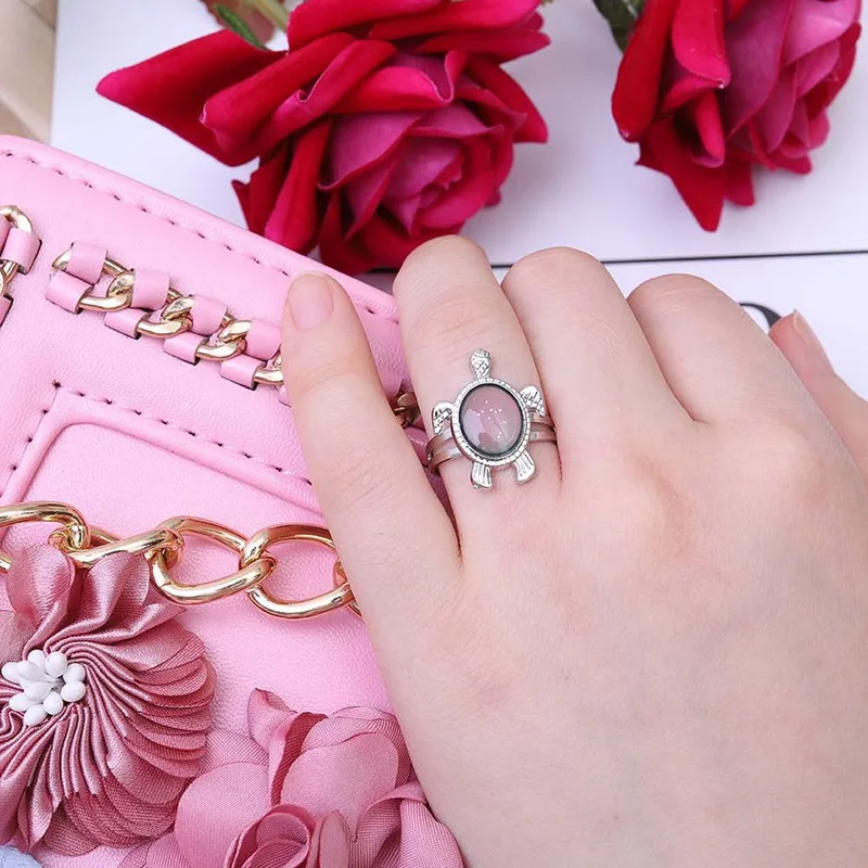 Creative cute little turtle sea turtle ring temperature control color rings 14-38 degrees Celsius change color rings for women
Creative cute little turtle sea turtle ring temperature control color rings 14-38 degrees Celsius change color rings for women