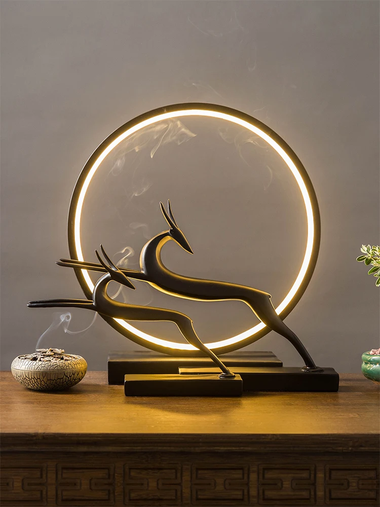 Светильник Кая роскошь, современная и простая, Пара украшений в виде оленей, декоративно-прикладное искусство, винный стеллаж, для входа, гостиной, высококачественное украшение
Светильник Кая роскошь, современная и простая, Пара украшений в виде оленей, декоративно-прикладное искусство, винный стеллаж, для входа, гостиной, высококачественное украшение