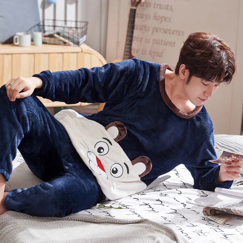 Men Pajamas Autumn & Winter Coral Velvet Thick plus Velvet Plus-sized Cartoon Teenager Flannel Tracksuit Winter Style
Men Pajamas Autumn & Winter Coral Velvet Thick plus Velvet Plus-sized Cartoon Teenager Flannel Tracksuit Winter Style