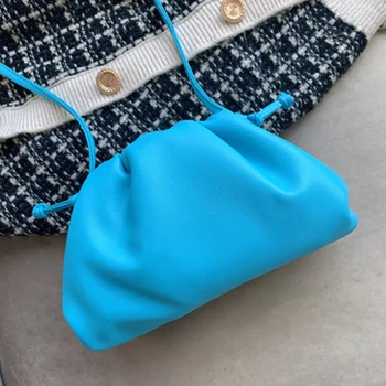 2020 new net red with the same paragraph true cloud bag small CK cowhide female bag shoulder messenger hand dumpling bag handbag
2020 new net red with the same paragraph true cloud bag small CK cowhide female bag shoulder messenger hand dumpling bag handbag