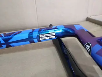 2020 new carbon frame road bike with disc brakes blue sagan color 700C carbon frame thru axle 100*12 142*12mm road bicycle fram 
2020 new carbon frame road bike with disc brakes blue sagan color 700C carbon frame thru axle 100*12 142*12mm road bicycle fram