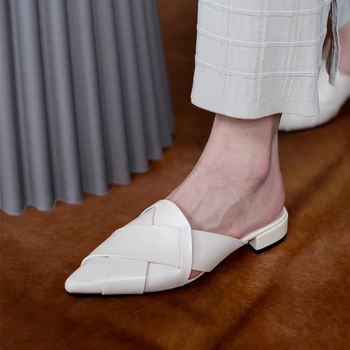 Women Summer Flat Slipper High Quality Soft Sole Summer Beach Outdoor Mules Fashion Elegant Women Shoes
Women Summer Flat Slipper High Quality Soft Sole Summer Beach Outdoor Mules Fashion Elegant Women Shoes