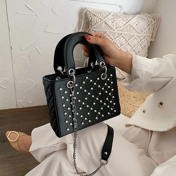 2020 Fashion Casual Rivet Chain Shoulder Messenger Bags Niche Designer Small Square Bags High Quality Women Purse and Handbags
2020 Fashion Casual Rivet Chain Shoulder Messenger Bags Niche Designer Small Square Bags High Quality Women Purse and Handbags