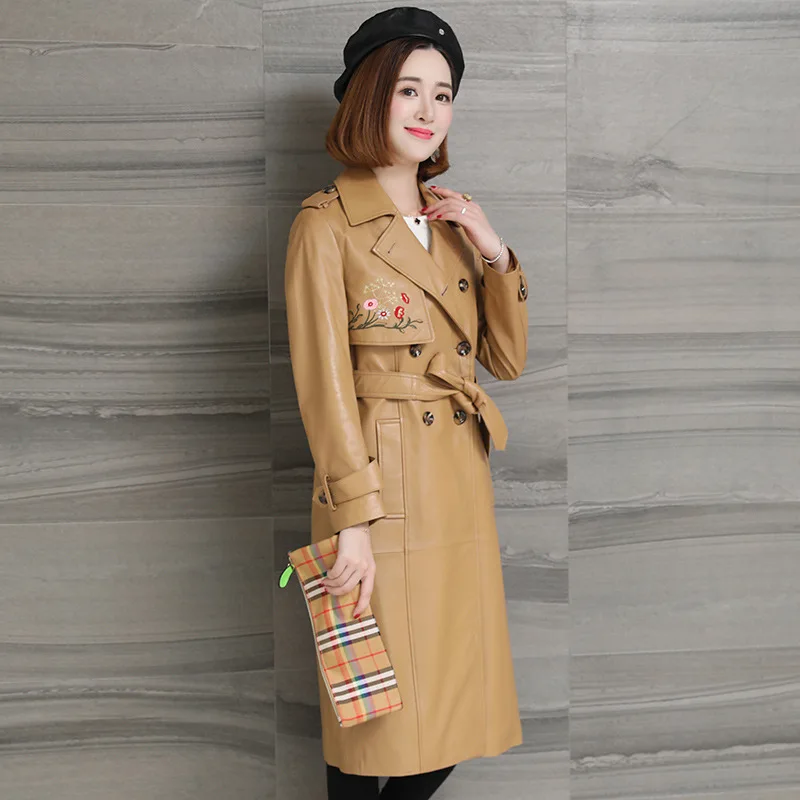Genuine Sheepskin Real Leather Jacket Women Clothes 2020 Embroidery Windbreaker HQ12-DLF5209A YY1012 
Genuine Sheepskin Real Leather Jacket Women Clothes 2020 Embroidery Windbreaker HQ12-DLF5209A YY1012