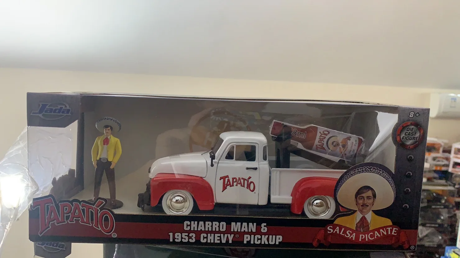 JADA 1/24 Cars CHARRO MAN & 1953 CHEVY PICKUP With a Doll Simulation Metal Diecast Model Toy Vehicles
JADA 1/24 Cars CHARRO MAN & 1953 CHEVY PICKUP With a Doll Simulation Metal Diecast Model Toy Vehicles