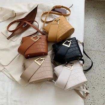 2020 Hot Sale Popular New Trendy Fashion All-Match One Shoulder Messenger Bag Net Red Portable Bucket Solid Color Personality
2020 Hot Sale Popular New Trendy Fashion All-Match One Shoulder Messenger Bag Net Red Portable Bucket Solid Color Personality