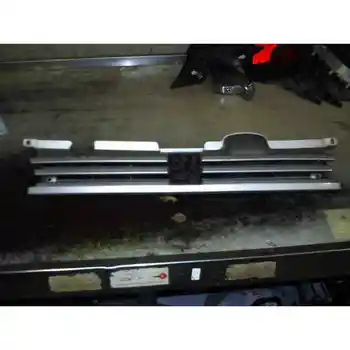 957360 Front grille Peugeot 605 2.1 Turbodiesel
957360 Front grille Peugeot 605 2.1 Turbodiesel