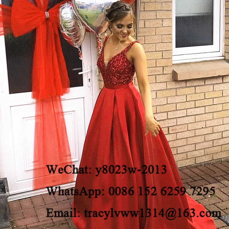 Red Satin Long Prom Dresses 2020 Bling Beads Crystal A Line Deep V Neck Formal Evening Dress For Women Vestido De Festa
Red Satin Long Prom Dresses 2020 Bling Beads Crystal A Line Deep V Neck Formal Evening Dress For Women Vestido De Festa