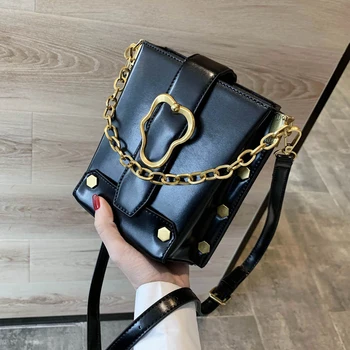 2020 NEW Original Design Fashion Chain Studs Shoulder Bag & Box Bag Width 16cm Height 17cm Thickness 10cm
2020 NEW Original Design Fashion Chain Studs Shoulder Bag & Box Bag Width 16cm Height 17cm Thickness 10cm