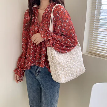 Fairy lace wild large capacity bucket bag portable straw bag female spring and summer shoulder small fresh bucket bag
Fairy lace wild large capacity bucket bag portable straw bag female spring and summer shoulder small fresh bucket bag
